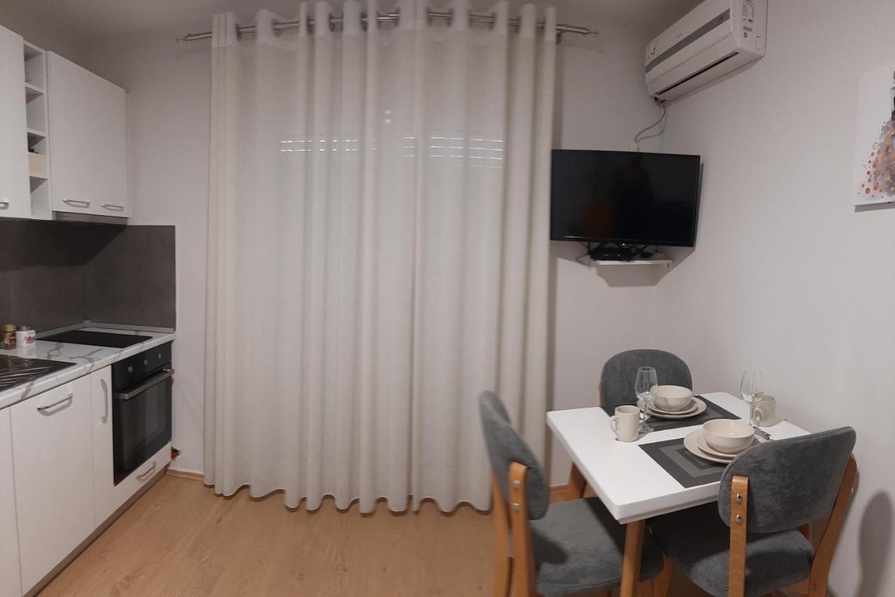 Comfy Apartment- Sunny Balcony Тирана Екстер'єр фото
